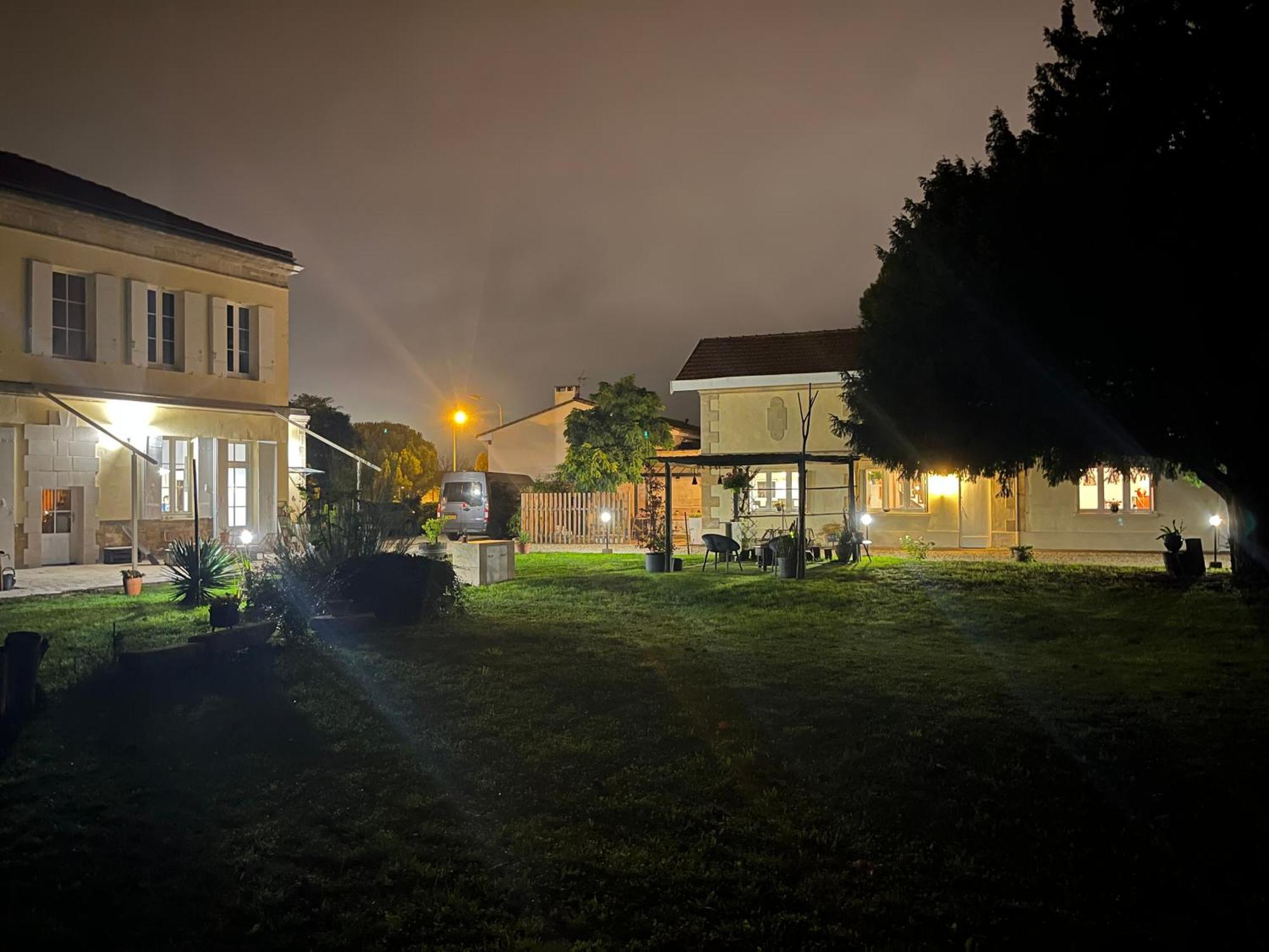 Batisse En Pierre XVII Siecle 115 M² Avec Terrasse Villa Ambares-et-Lagrave Exterior photo